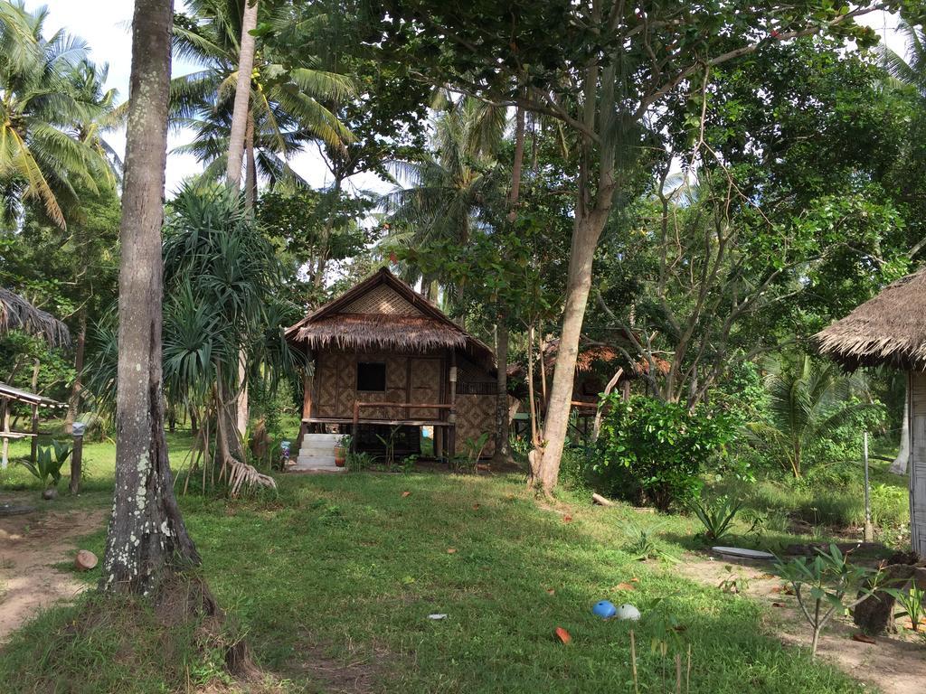 Cocobar&Bungalow'Kohjum Hotel Koh Jum Exterior photo
